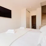 Modern Penthouse With Private Jacuzzi, Panoramic Sea And Views - 8 Min To Puente Apartman *