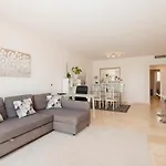 Modern Penthouse With Private Jacuzzi, Panoramic Sea And Views - 8 Min To Puente Apartman *